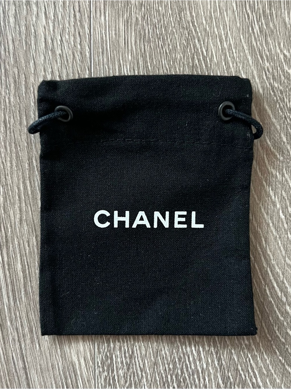 Chanel dust bag (C646)